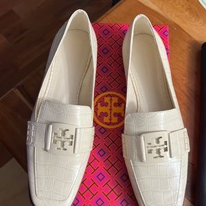 Tory Burch Women shoes  size 9,5. Like brand new.